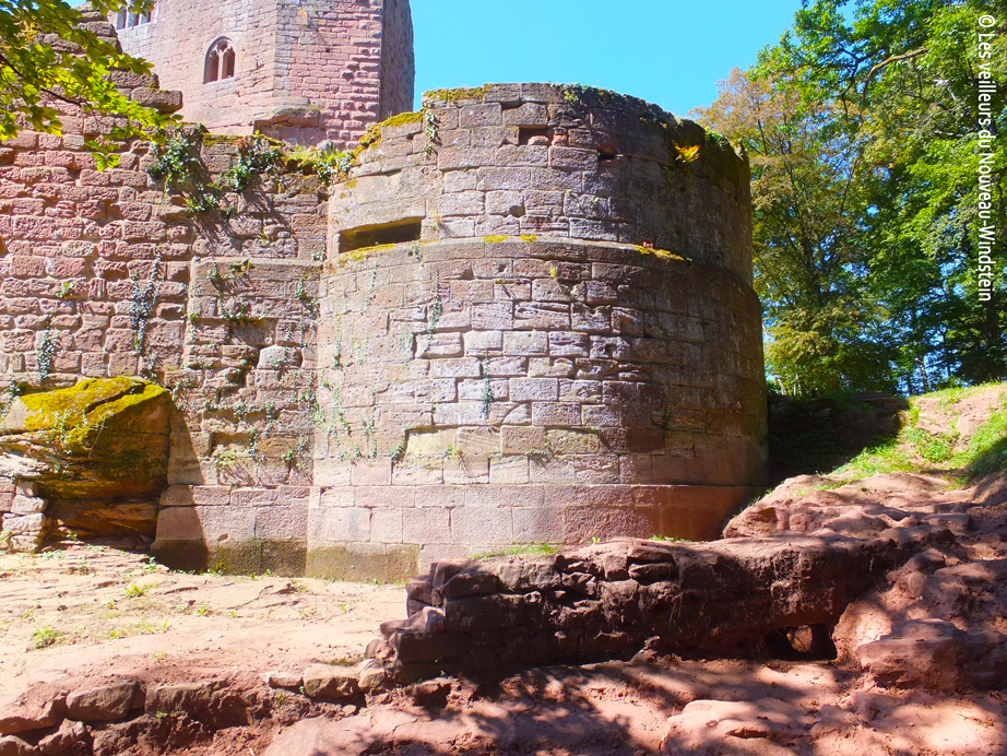 Vue travaux barbacane château nouveau-windstein Vue travaux barbacane château nouveau-windstein